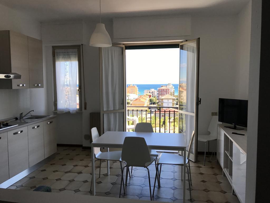 Riviera Apartments Pietra Ligure Dış mekan fotoğraf